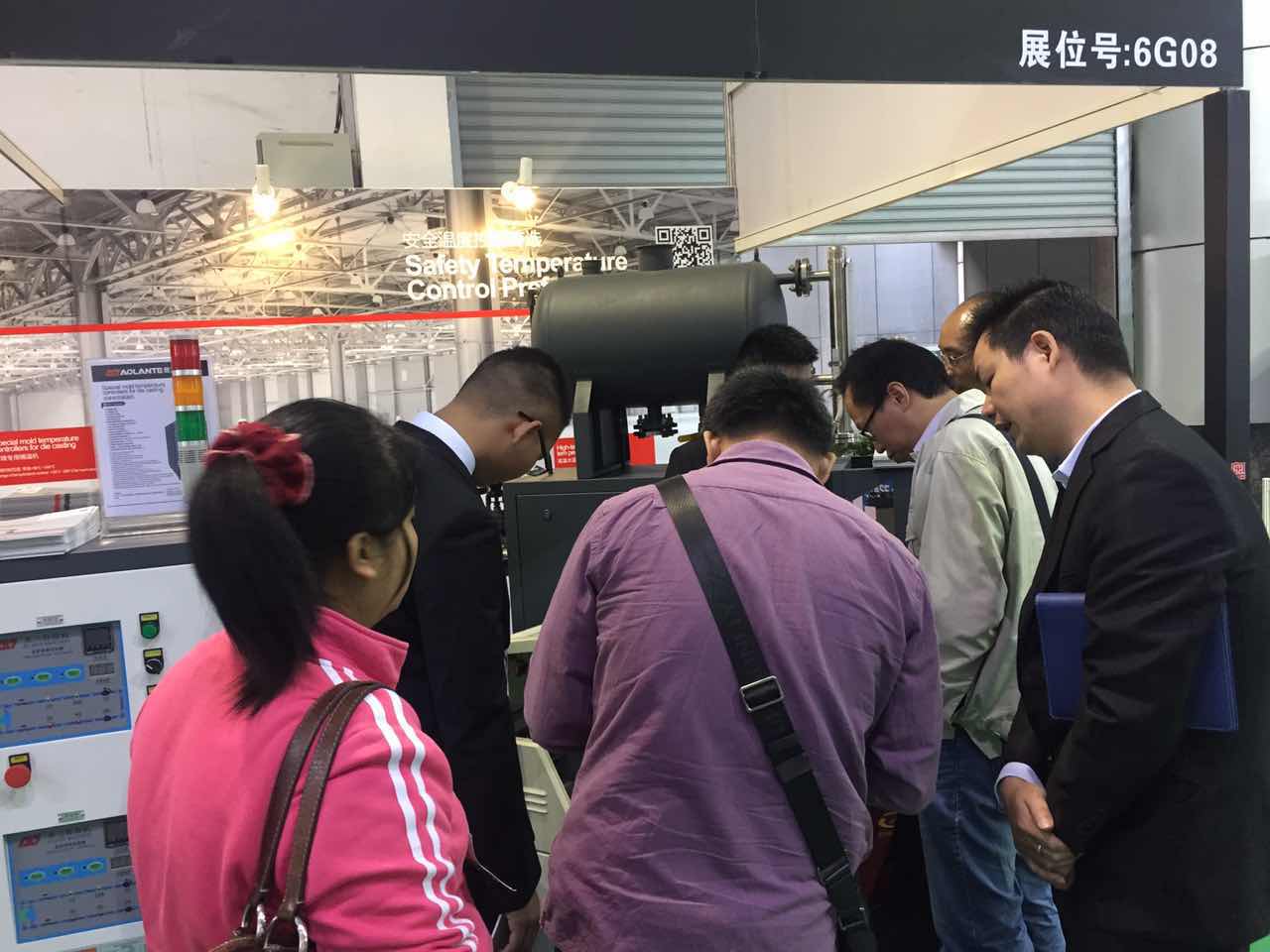 奥兰特压铸模温机在展会中 奥兰特压铸模温机在展会中